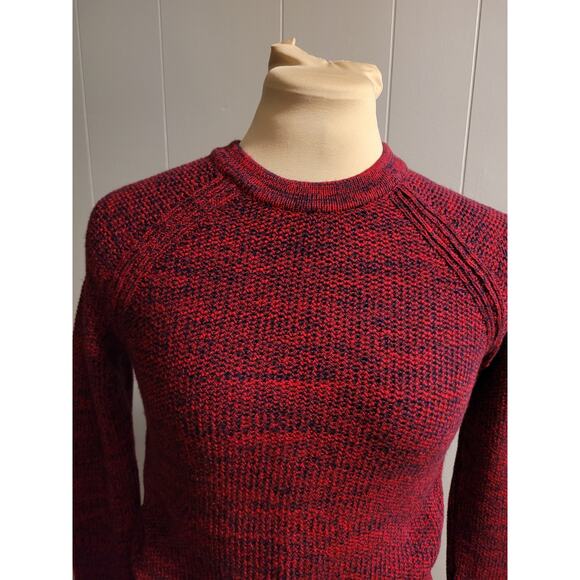 Banana Republic - XXS Petite Red Sweater - Perfect for Christmas 🎄 - Picture 3 of 9
